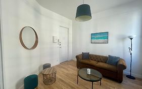 Charming Central Apartment - Reims